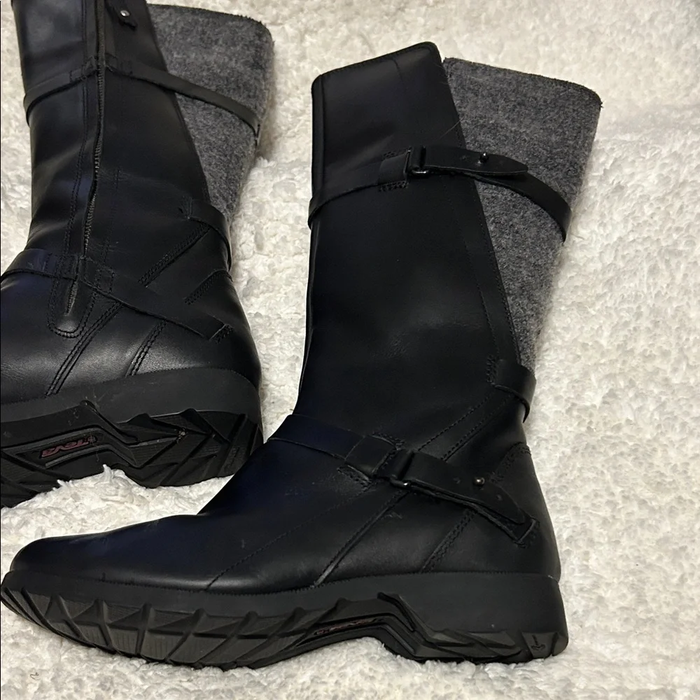 Teva New Black and Gray Winter Boots